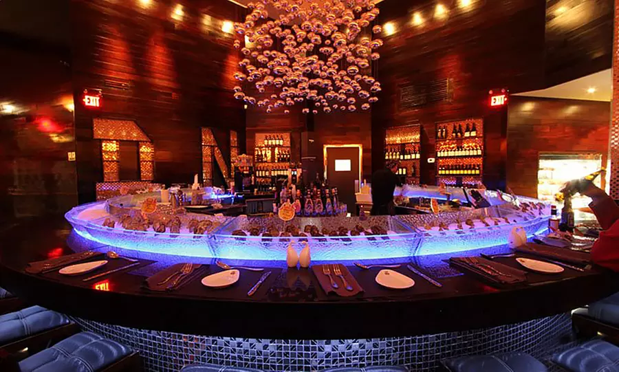 Enjoy a Steakhouse Dinner Experience for 2 or 4 with Gourmet Delights